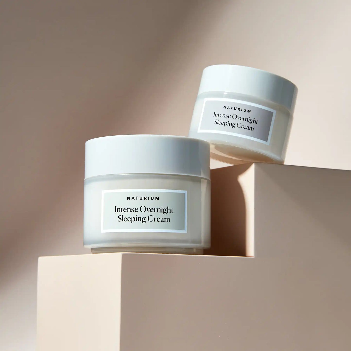 intense-overnight-sleeping-cream-jumbo-c4 11_18_2021_Naturium0552-crop.webp