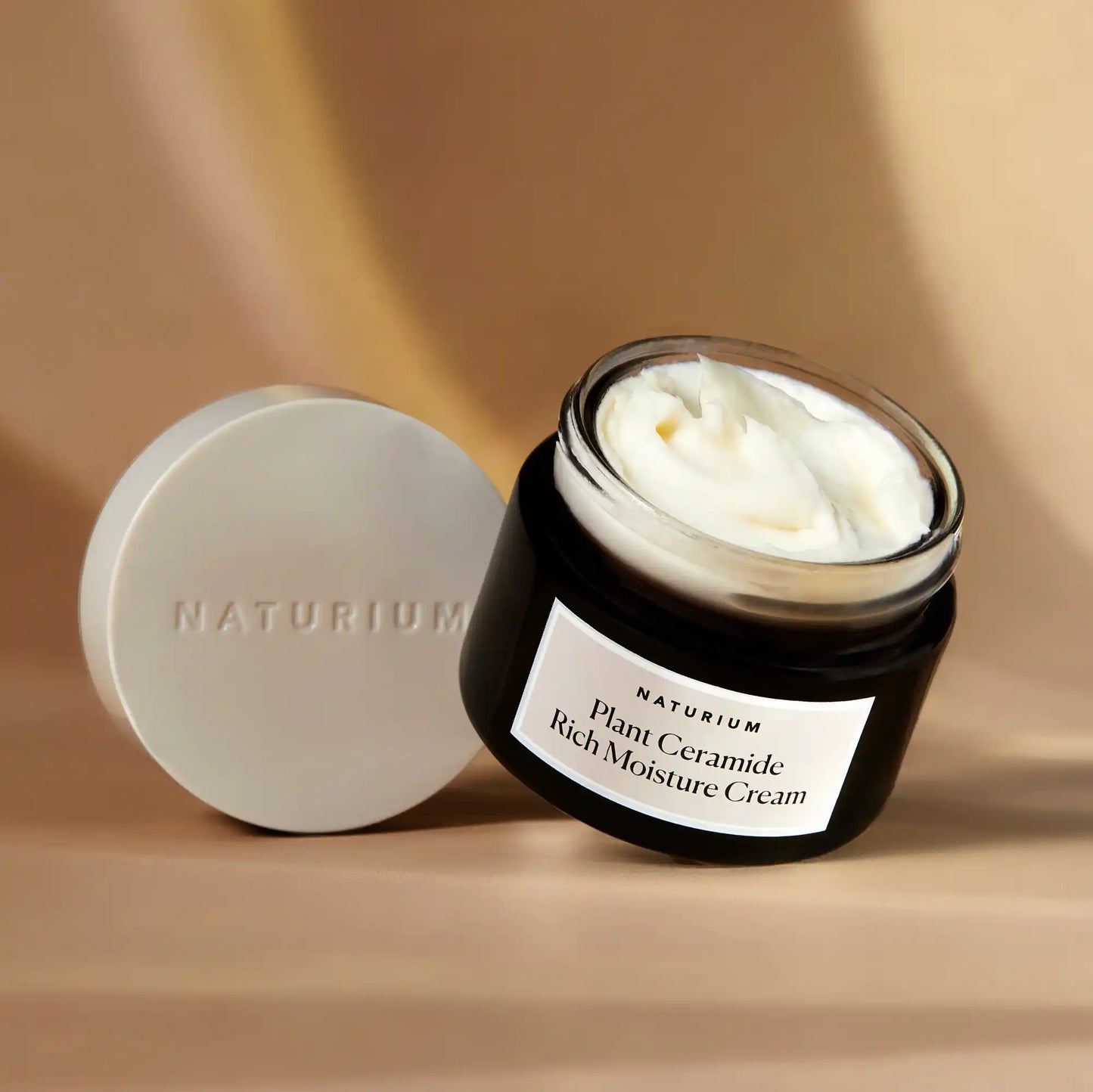 plant-ceramide-rich-moisture-cream-w8 plantceramide_0154-crop_1.webp
